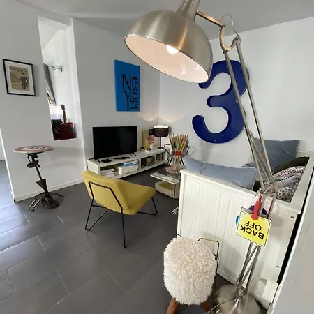 Villa Avec Piscine Privee Climatisation Et Wifi Equipee Pour 6 Personnes - 6vhip3 *