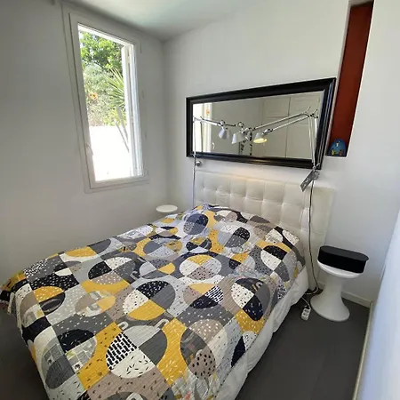 Villa Avec Piscine Privee Climatisation Et Wifi Equipee Pour 6 Personnes - 6vhip3 *