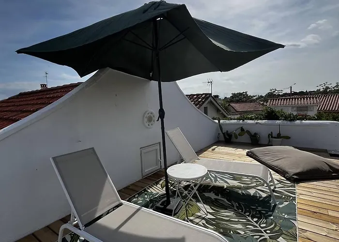 Avec Piscine Privee Climatisation Et Wifi Equipee Pour 6 Personnes - 6vhip3 *